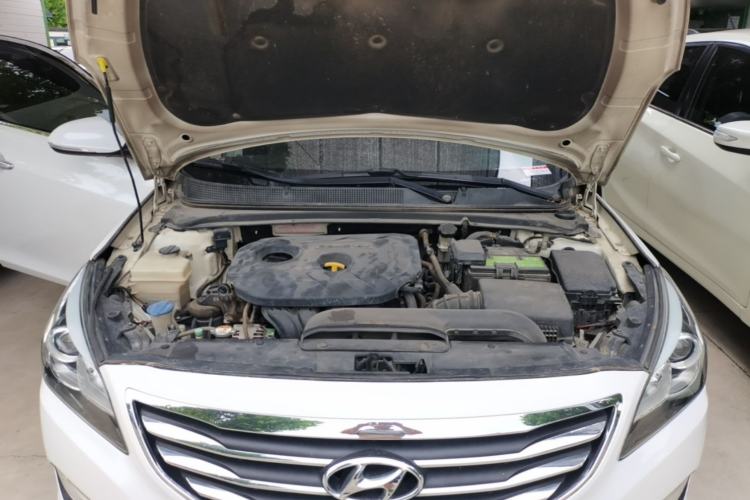 Used Hyundai Mistra 2014 1.8L Automatic Deluxe DLX Model Engine Bay