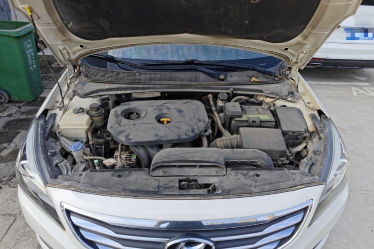Used Hyundai Mistra 2014 1.8L Automatic Smart GLS Engine Bay