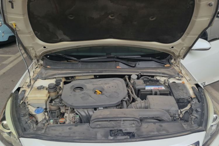Used Hyundai Mistra 2014 1.8L Automatic Smart GLS Engine Bay