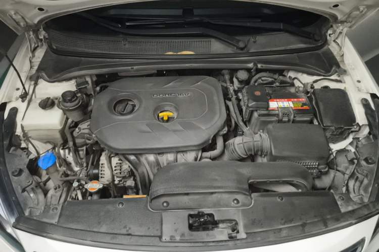 Used Hyundai Mistra 2014 1.8L Automatic Smart GLS Engine Bay