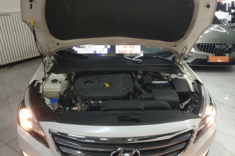 Used Hyundai Mistra 2014 1.8L Automatic Deluxe DLX Model Engine Bay