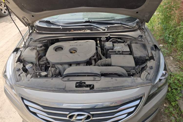Used Hyundai Mistra 2014 1.8L Automatic Smart GLS Engine Bay