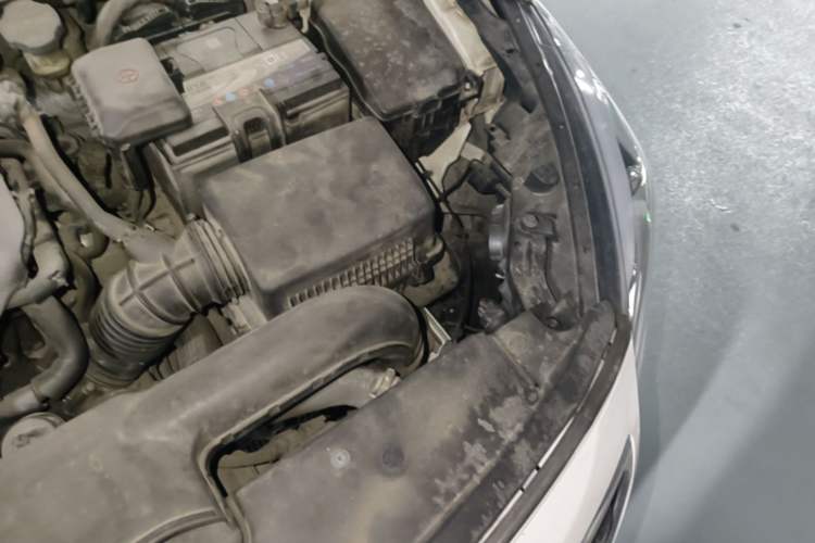 Used Hyundai Mistra 2014 1.8L Automatic Smart GLS Engine Bay Left
