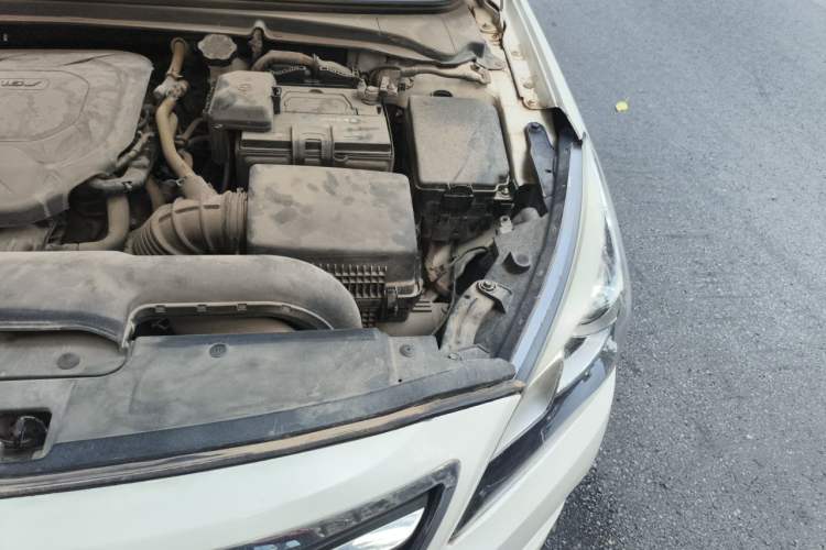 Used Hyundai Mistra 2014 1.8L Automatic Smart GLS Engine Bay Left