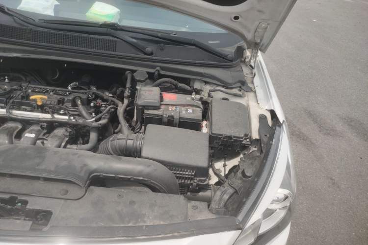 Used Hyundai Mistra 2014 1.8L Automatic Smart GLS Engine Bay Left