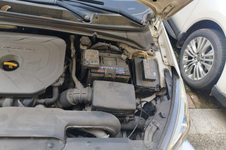 Used Hyundai Mistra 2014 1.8L Automatic Smart GLS Engine Bay Left