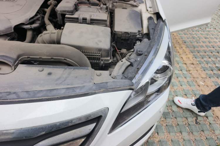 Used Hyundai Mistra 2014 1.8L Automatic Smart GLS Engine Bay Left