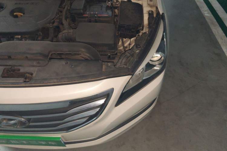 Used Hyundai Mistra 2014 1.8L Automatic Smart GLS Engine Bay Left