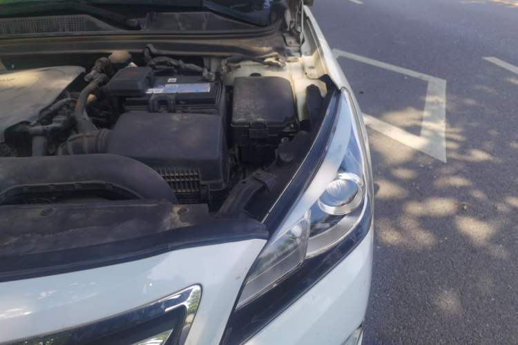 Used Hyundai Mistra 2014 1.8L Automatic Deluxe DLX Model Engine Bay Left