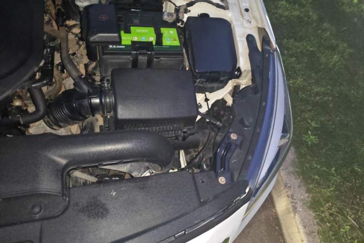 Used Hyundai Mistra 2014 1.8L Automatic Deluxe DLX Model Engine Bay Left