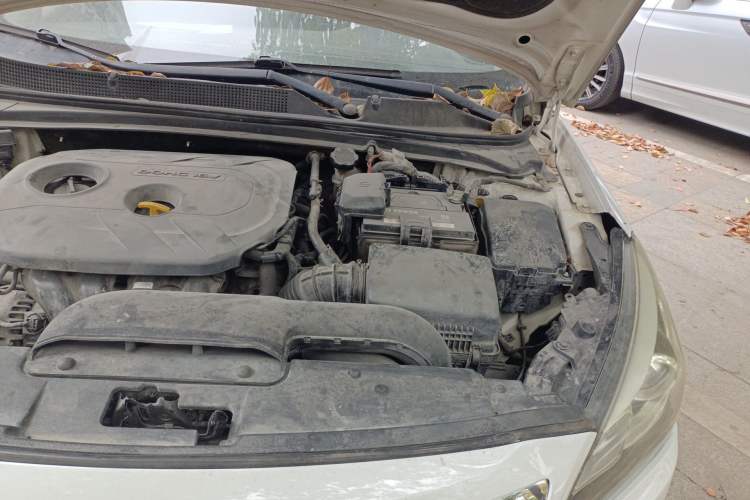 Used Hyundai Mistra 2014 1.8L Automatic Deluxe DLX Model Engine Bay Left