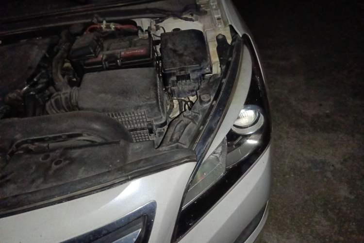 Used Hyundai Mistra 2014 1.8L Automatic Smart GLS Engine Bay Left