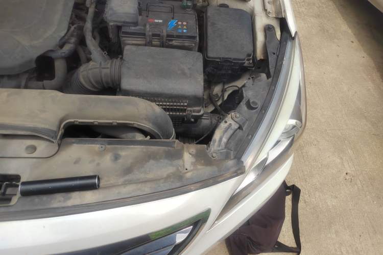 Used Hyundai Mistra 2014 1.8L Automatic Smart GLS Engine Bay Left