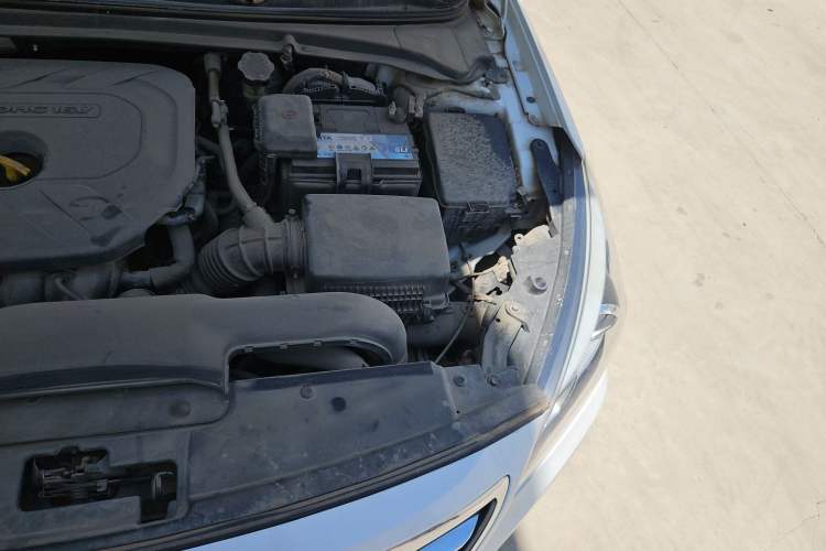 Used Hyundai Mistra 2014 1.8L Automatic Deluxe DLX Model Engine Bay Left