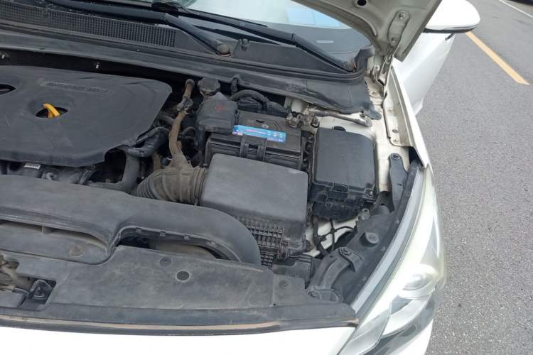 Used Hyundai Mistra 2014 1.8L Automatic Smart GLS Engine Bay Left