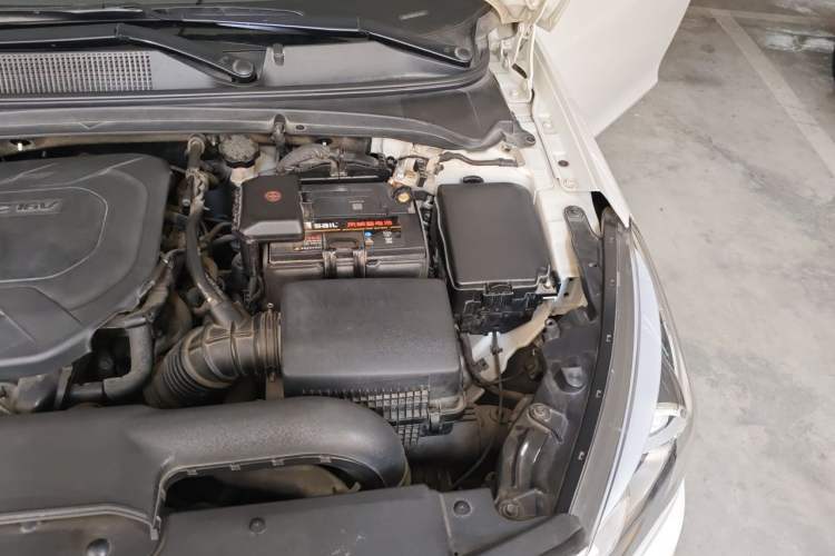 Used Hyundai Mistra 2014 1.8L Automatic Smart GLS Engine Bay Left