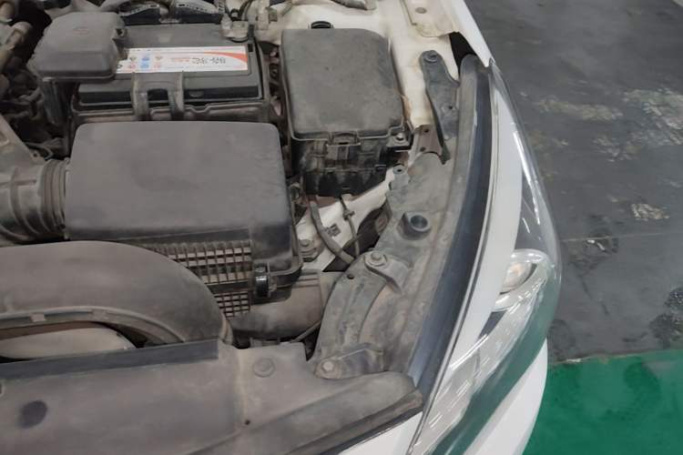 Used Hyundai Mistra 2014 1.8L Automatic Smart GLS Engine Bay Left