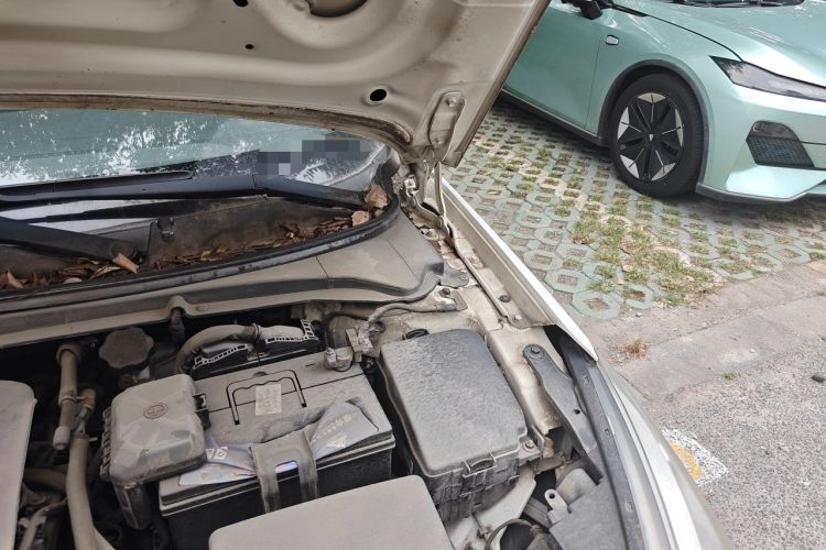 Used Hyundai Mistra 2014 1.8L Automatic Comfort Model GL Engine Bay Left