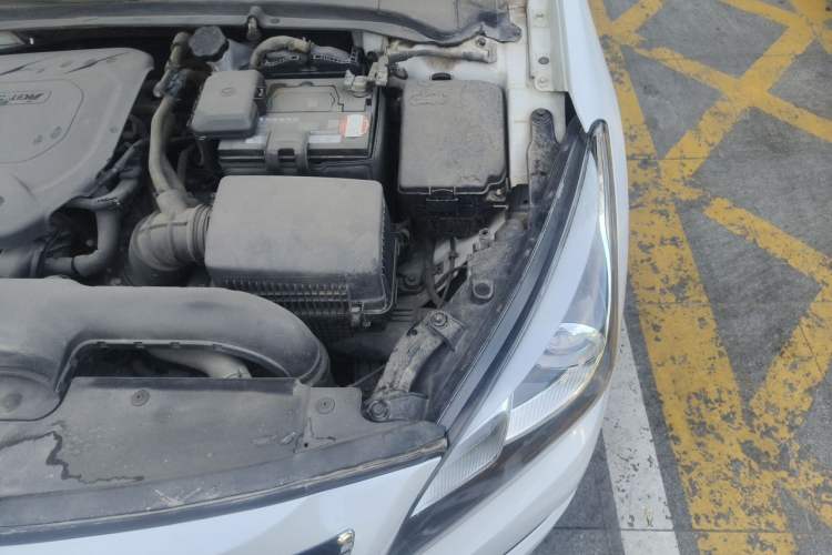 Used Hyundai Mistra 2014 1.8L Automatic Smart GLS Engine Bay Left
