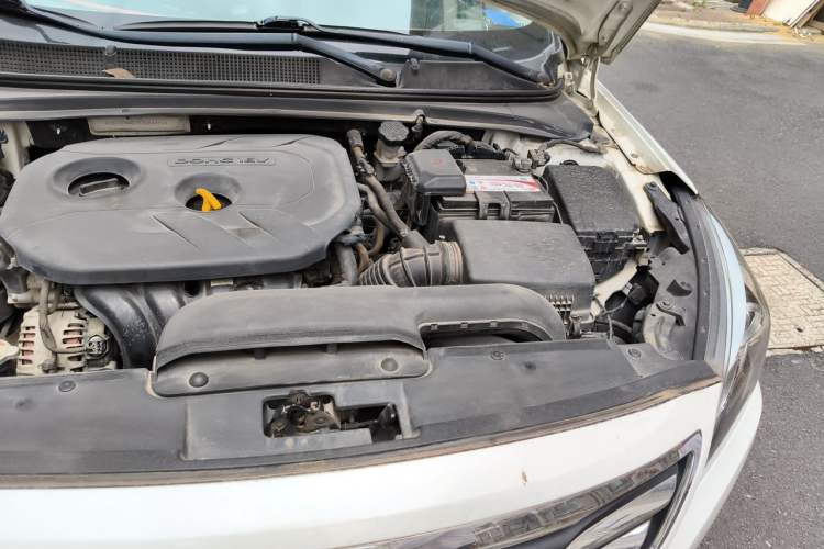 Used Hyundai Mistra 2014 1.8L Automatic Smart GLS Engine Bay Left