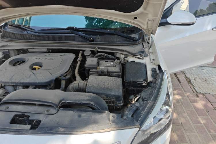 Used Hyundai Mistra 2014 1.8L Automatic Smart GLS Engine Bay Left