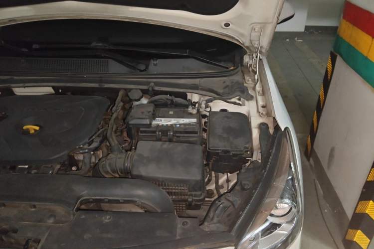 Used Hyundai Mistra 2014 1.8L Automatic Smart GLS Engine Bay Left