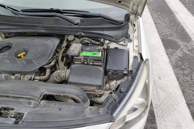 Used Hyundai Mistra 2014 1.8L Automatic Smart GLS Engine Bay Left