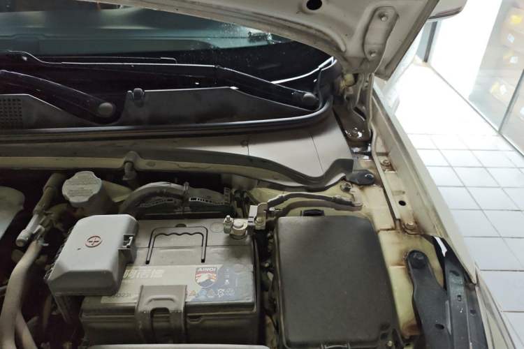 Used Hyundai Mistra 2014 1.8L Automatic Smart GLS Engine Bay Left