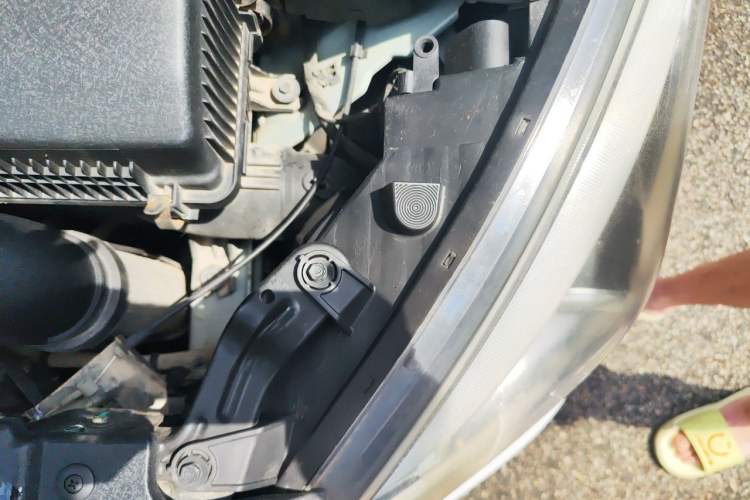 Used Hyundai Mistra 2014 1.8L Automatic Deluxe DLX Model Engine Bay Left