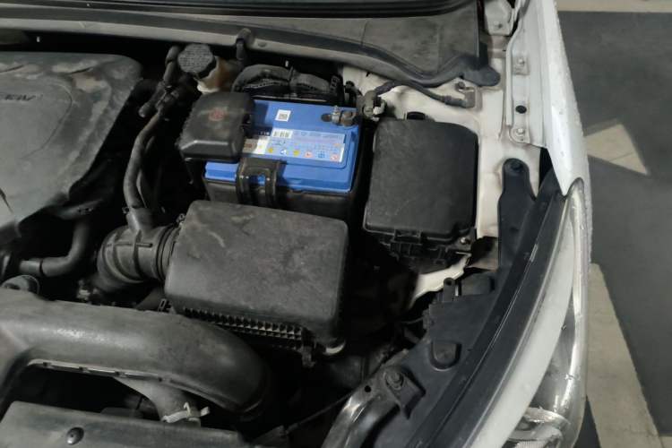 Used Hyundai Mistra 2014 1.8L Automatic Deluxe DLX Model Engine Bay Left