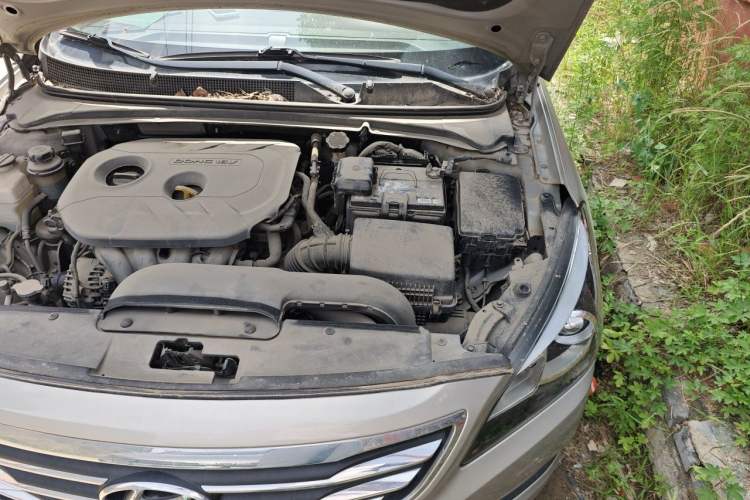 Used Hyundai Mistra 2014 1.8L Automatic Smart GLS Engine Bay Left