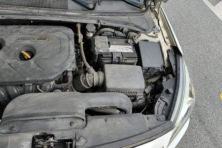 Used Hyundai Mistra 2014 1.8L Automatic Deluxe DLX Model Engine Bay Left