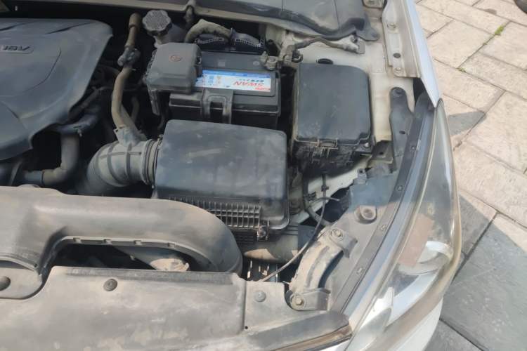 Used Hyundai Mistra 2014 1.8L Automatic Smart GLS Engine Bay Left