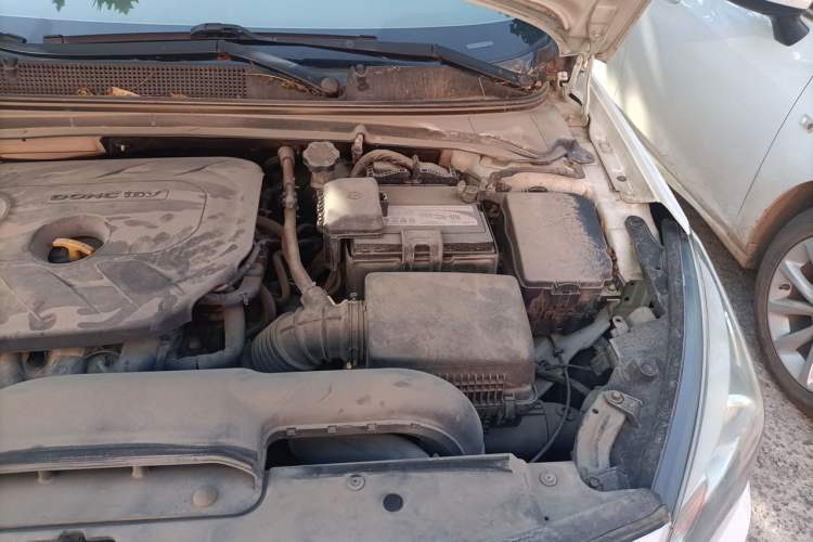 Used Hyundai Mistra 2014 1.8L Automatic Smart GLS Engine Bay Left