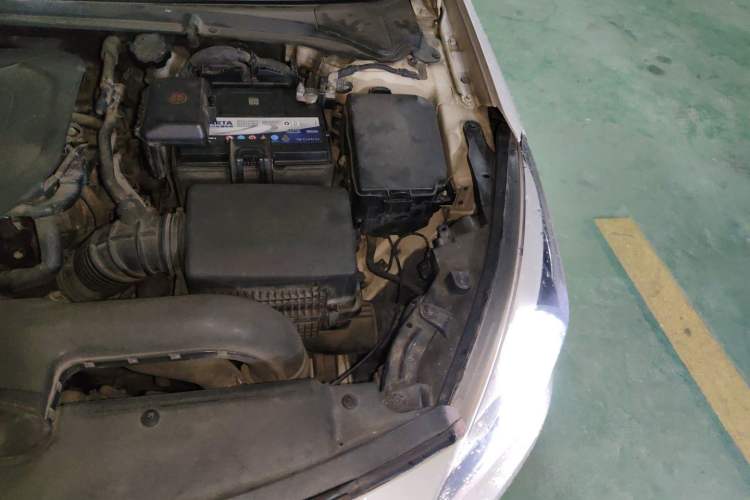 Used Hyundai Mistra 2014 1.8L Automatic Smart GLS Engine Bay Left