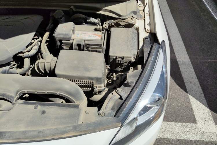 Used Hyundai Mistra 2014 1.8L Automatic Smart GLS Engine Bay Left