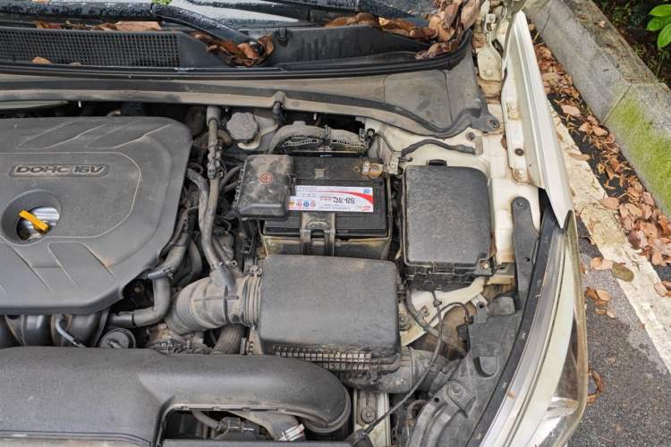 Used Hyundai Mistra 2014 1.8L Automatic Deluxe DLX Model Engine Bay Left