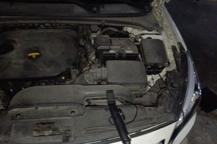 Used Hyundai Mistra 2014 1.8L Automatic Deluxe DLX Model Engine Bay Left