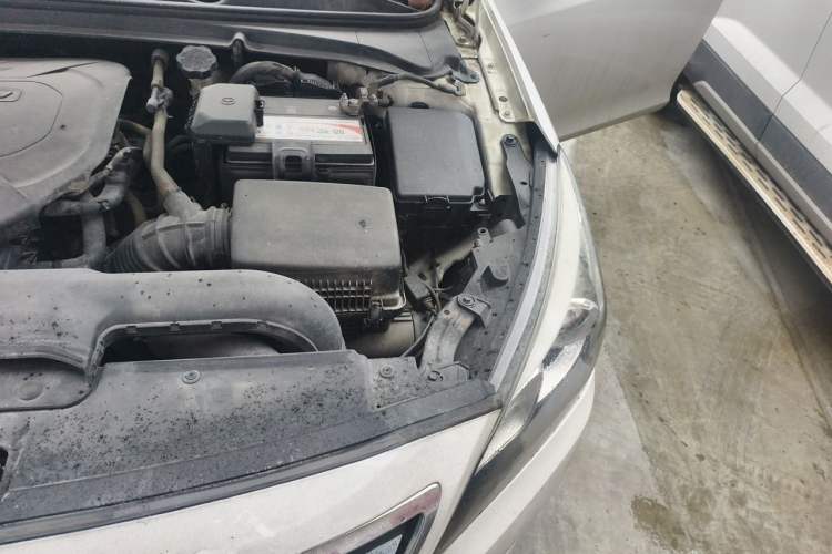 Used Hyundai Mistra 2014 1.8L Automatic Deluxe DLX Model Engine Bay Left