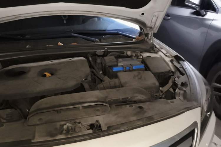 Used Hyundai Mistra 2014 1.8L Automatic Smart GLS Engine Bay Left