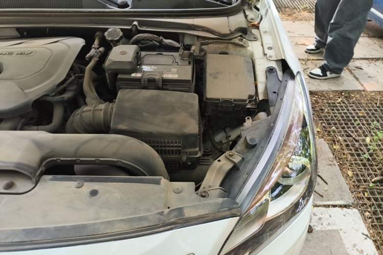 Used Hyundai Mistra 2014 1.8L Automatic Smart GLS Engine Bay Left