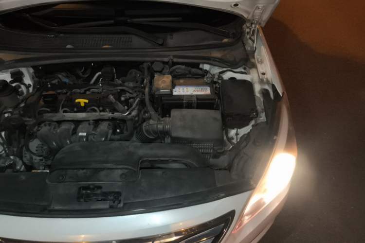 Used Hyundai Mistra 2014 1.8L Automatic Smart GLS Engine Bay Left