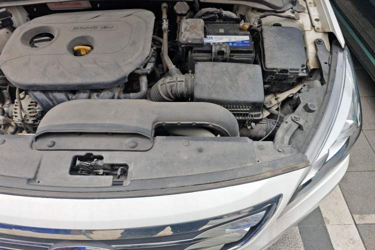 Used Hyundai Mistra 2014 1.8L Automatic Deluxe DLX Model Engine Bay Left