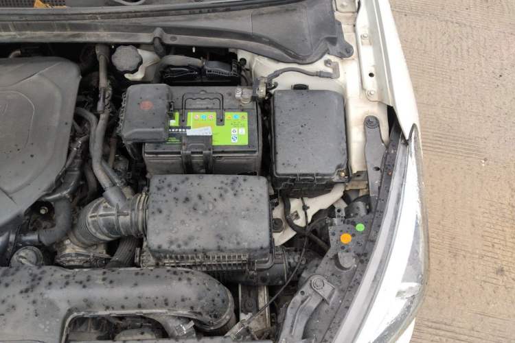 Used Hyundai Mistra 2014 1.8L Automatic Deluxe DLX Model Engine Bay Left