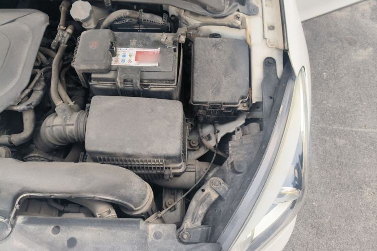 Used Hyundai Mistra 2014 1.8L Automatic Smart GLS Engine Bay Left