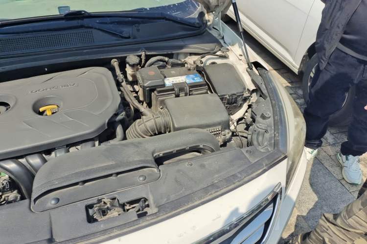 Used Hyundai Mistra 2014 1.8L Automatic Deluxe DLX Model Engine Bay Left