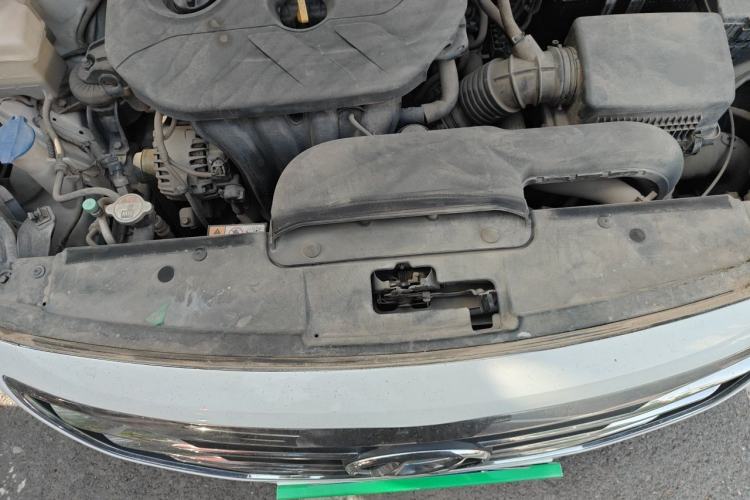 Used Hyundai Mistra 2014 1.8L Automatic Deluxe DLX Model Engine Bay