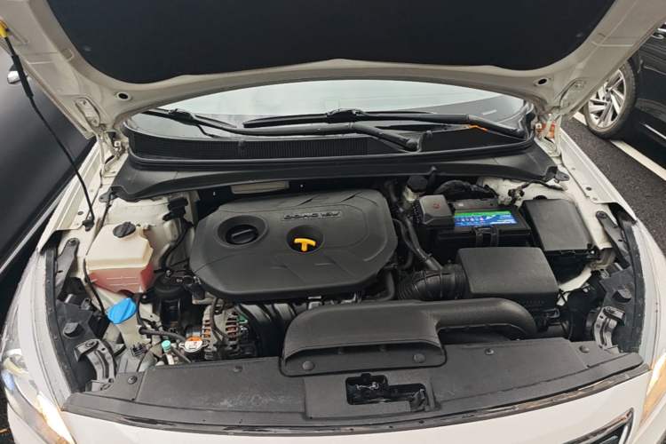 Used Hyundai Mistra 2014 1.8L Automatic Deluxe DLX Model Engine Bay