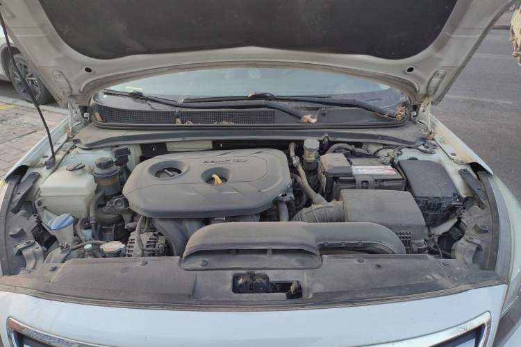 Used Hyundai Mistra 2014 1.8L Automatic Smart GLS Engine Bay