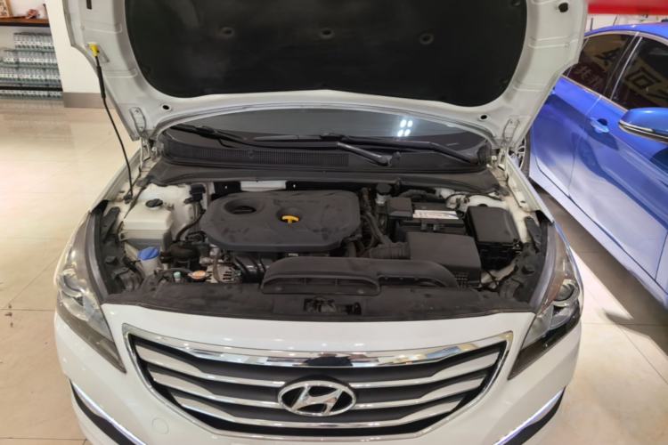 Used Hyundai Mistra 2014 1.8L Automatic Deluxe DLX Model Engine Bay